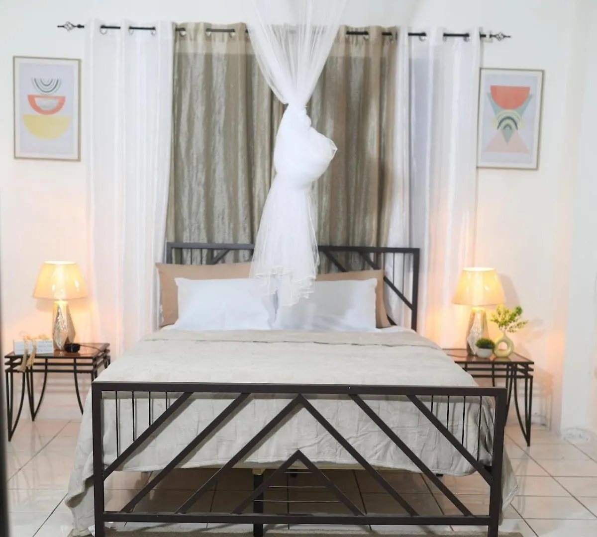 Villa Solara Κίνγκστον